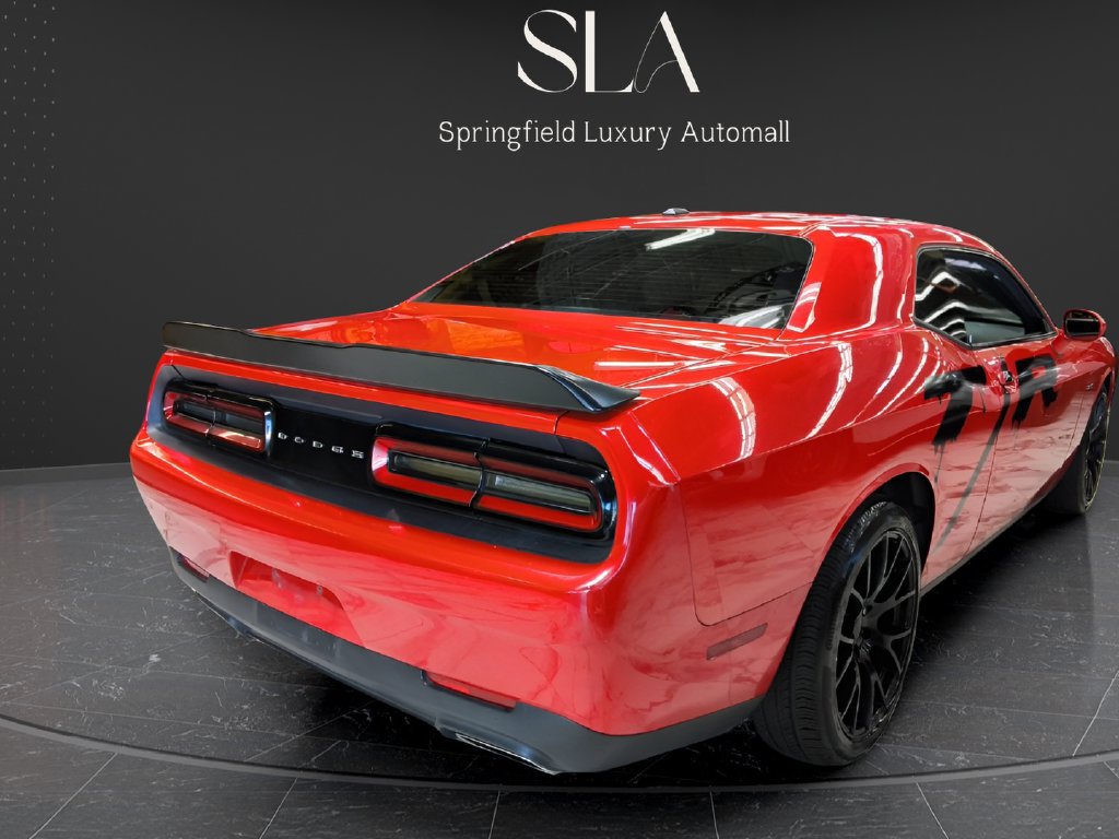 Used 2017 Dodge Challenger R/T RWD image 8