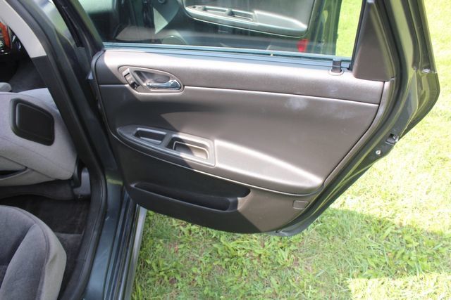 Used 2010 Chevrolet Impala LS FWD image 19