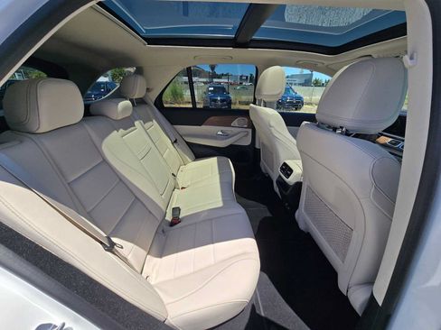 Used 2024 Mercedes-Benz GLE 450 4MATIC image 12