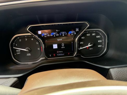 Used 2021 GMC Yukon XL Denali AWD/4WD image 13