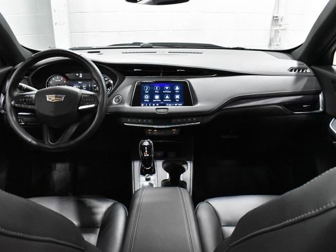 Used 2023 Cadillac XT4 Luxury w/ Cold Weather Package image 6