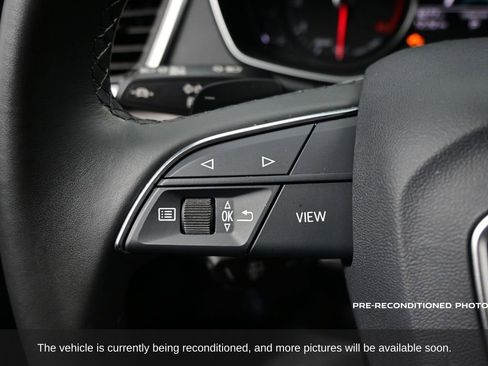Used 2024 Audi Q5 2.0T Premium w/ Convenience Package image 17