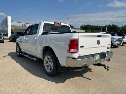 Used 2017 RAM 1500 Laramie AWD/4WD image 3