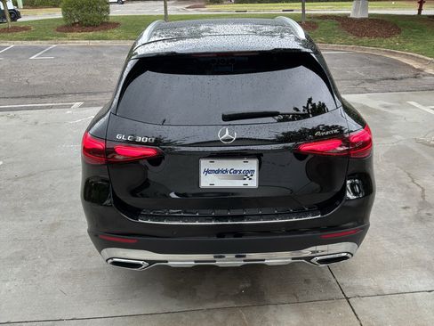 Used 2023 Mercedes-Benz GLC 300 4MATIC image 9