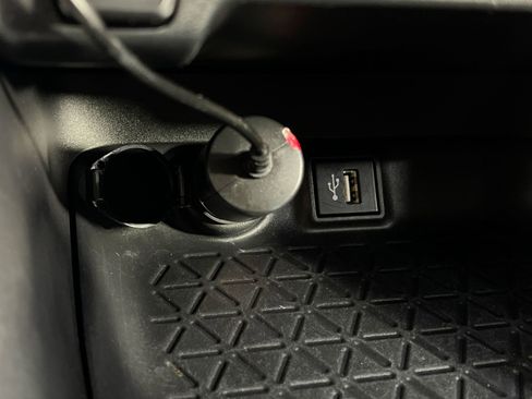 Used 2024 Toyota RAV4 AWD Hybrid image 35