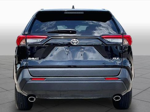 Certified 2025 Toyota RAV4 XLE FWD image 5