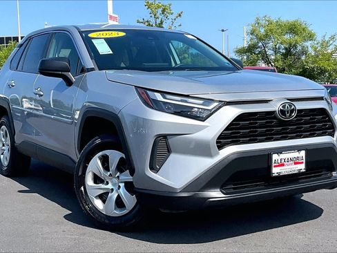 Used 2023 Toyota RAV4 LE AWD/4WD image 2