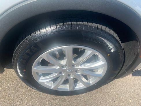 Used 2022 Cadillac XT4 Luxury w/ Driver Awareness Package AWD/4WD image 35
