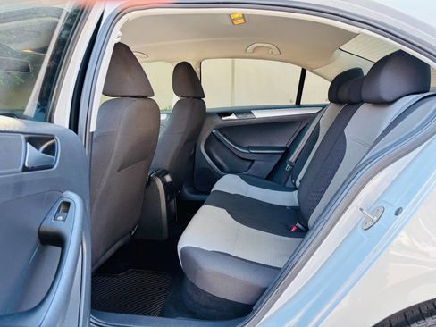 Used 2017 Volkswagen Jetta S image 12