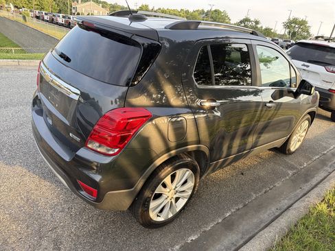 Used 2017 Chevrolet Trax Premier FWD image 10