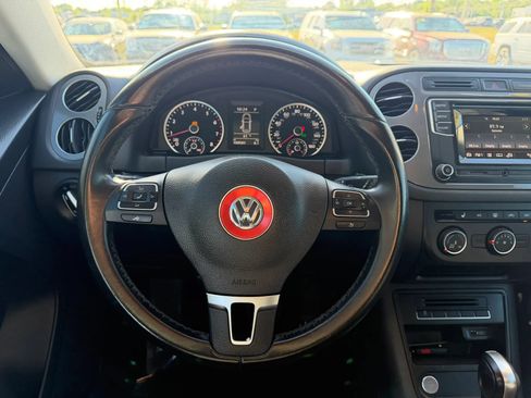 Used 2016 Volkswagen Tiguan S FWD image 19