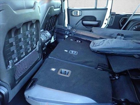Used 2019 Jeep Wrangler Unlimited Rubicon AWD/4WD image 9