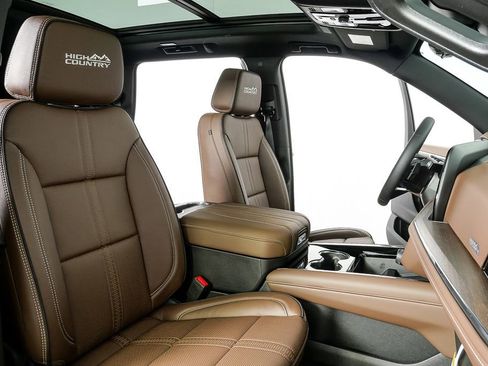 New 2026 Chevrolet Tahoe High Country w/ Sun And Tow Package image 24