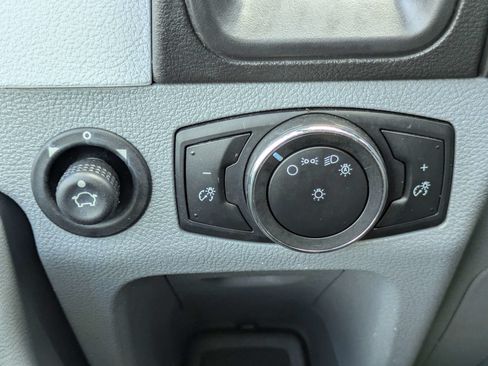 Used 2017 Ford Transit 350 XLT RWD image 26