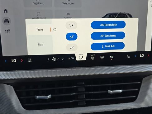 New 2025 Ford Explorer Active w/ Active Comfort Package image 24