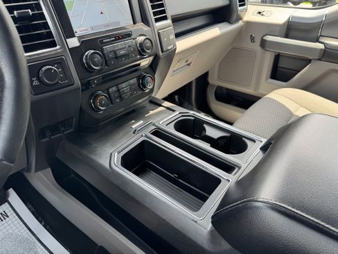 Used 2016 Ford F150 XLT w/ Equipment Group 302A Luxury AWD/4WD image 21