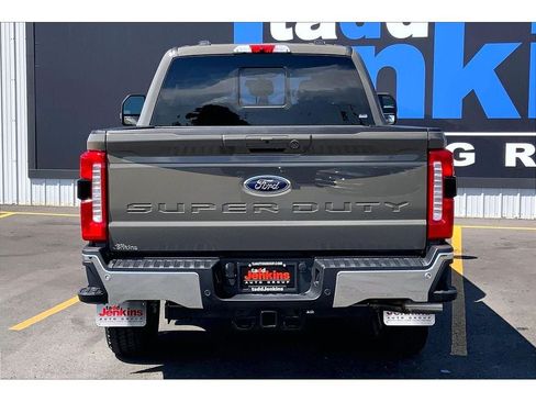 New 2026 Ford F250 XLT w/ XLT Premium Package AWD/4WD image 19