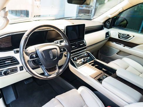 Used 2018 Lincoln Navigator Reserve w/ Technology Package AWD/4WD image 20