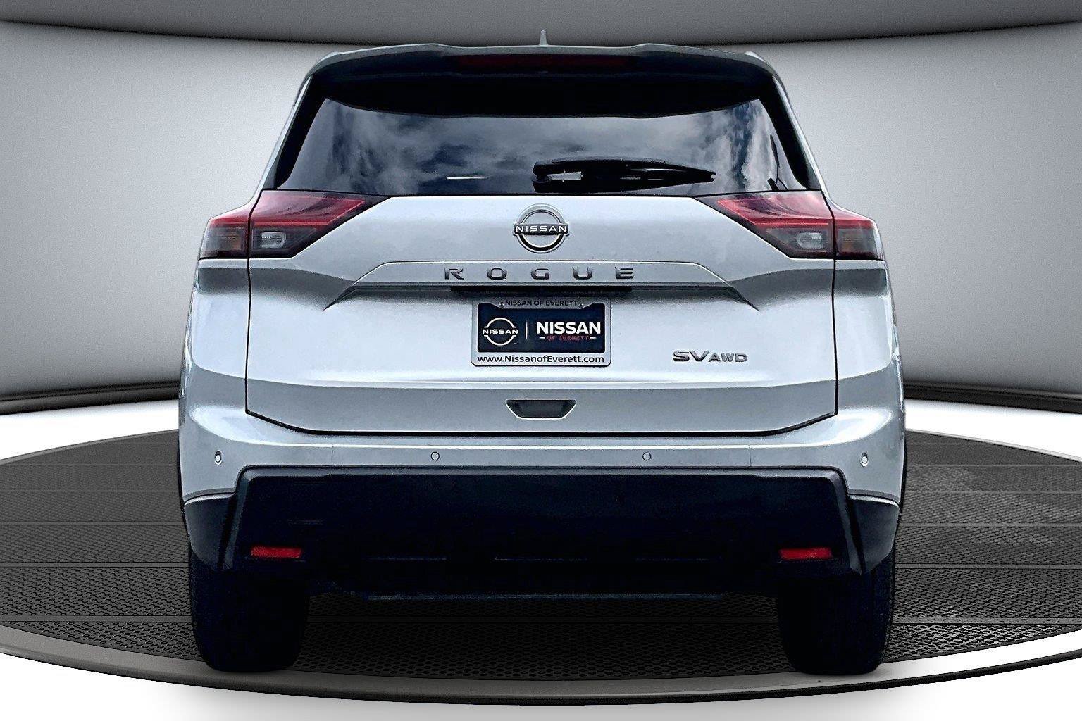 Used 2024 Nissan Rogue SV AWD/4WD image 6