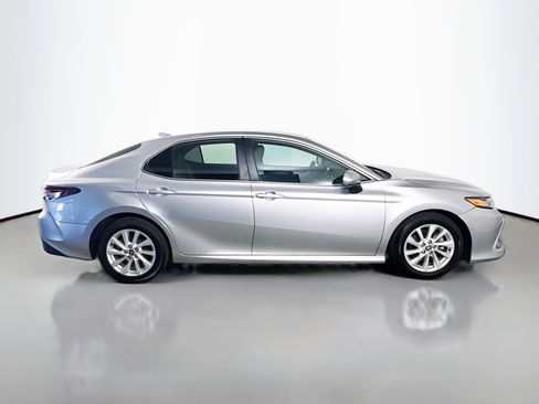 Used 2023 Toyota Camry LE FWD image 11