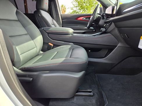 Used 2025 Chevrolet Traverse Z71 w/ Enhanced Driving Package image 17