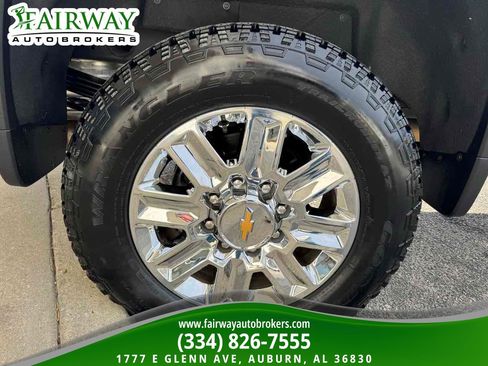 Used 2024 Chevrolet Silverado 2500 High Country image 35