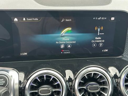 Used 2023 Mercedes-Benz GLB 35 AMG 4MATIC image 29