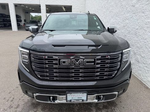 Used 2025 GMC Sierra 1500 Denali Ultimate AWD/4WD image 2