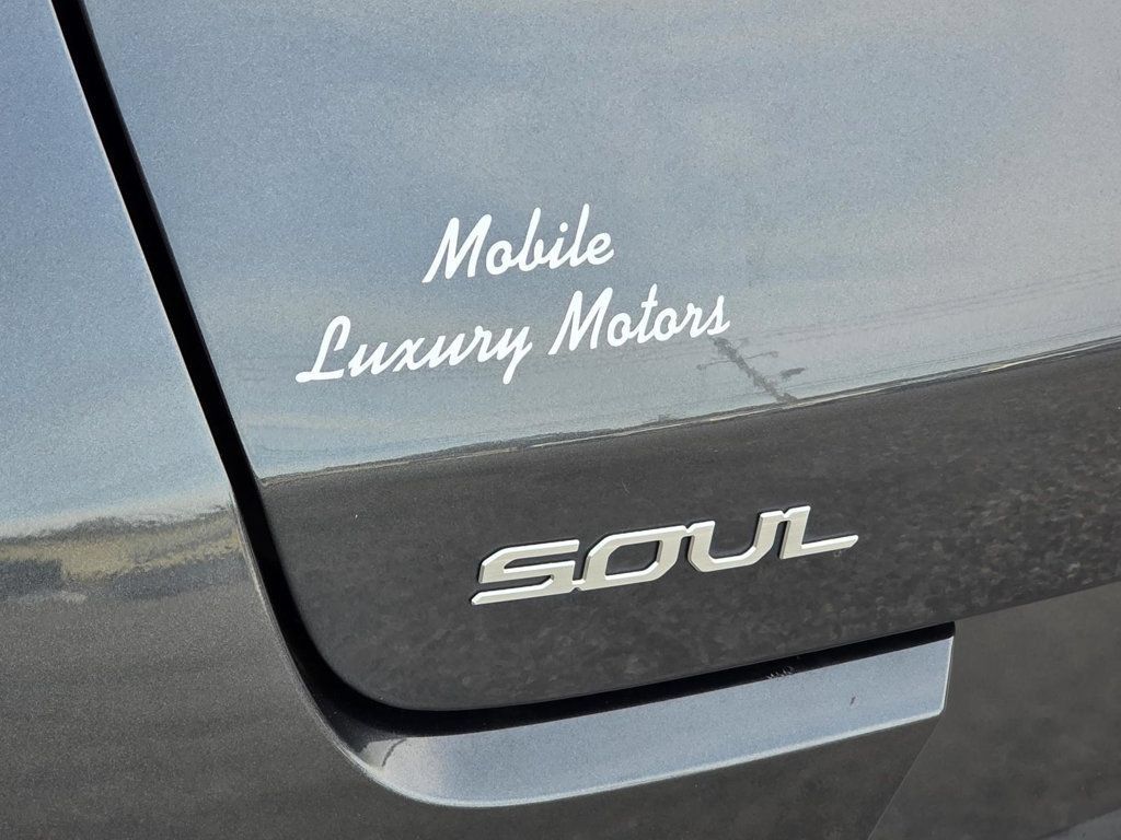 Used 2023 Kia Soul LX w/ LX Technology Package FWD image 24