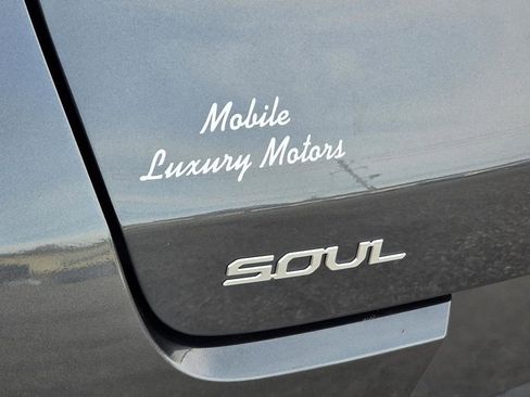 Used 2023 Kia Soul LX w/ LX Technology Package image 24