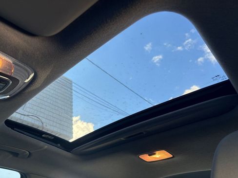 Used 2025 Hyundai Elantra SEL image 24