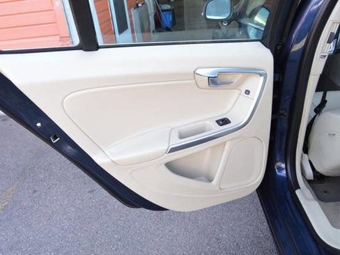 Used 2013 Volvo S60 T5 image 47