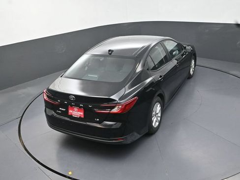 Used 2025 Toyota Camry LE FWD image 29