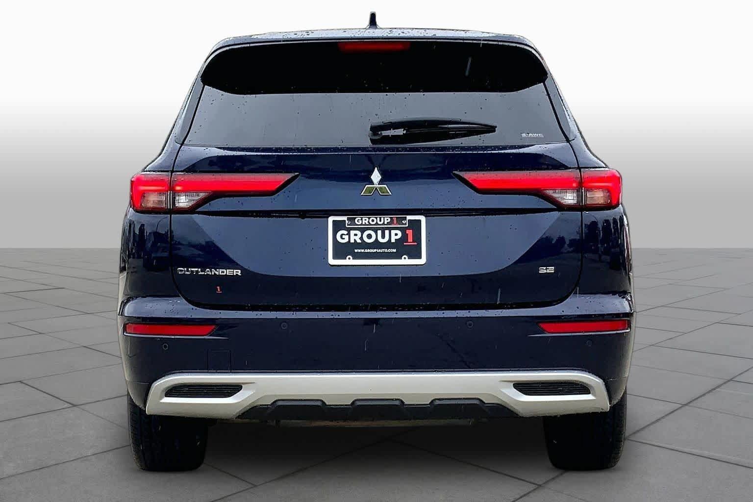 Used 2024 Mitsubishi Outlander SE AWD/4WD image 5
