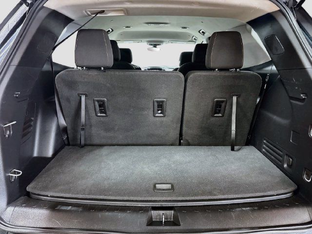 Used 2020 Chevrolet Traverse LT w/ LPO, Blackout Package FWD image 22