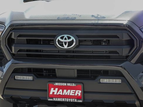 New 2026 Toyota Tacoma SR5 AWD/4WD image 11
