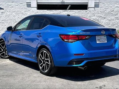 Certified 2025 Nissan Sentra SR FWD image 10