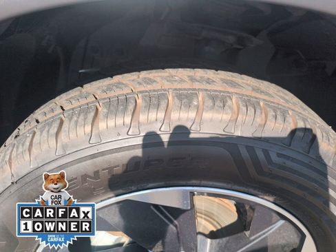 Used 2024 Nissan Rogue SV image 36