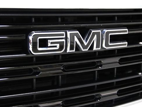 Used 2023 GMC Sierra 1500 Elevation w/ LPO, Elevation Black Package AWD/4WD image 11