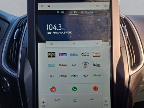 Certified 2024 Ford Edge SEL w/ Convenience Package image 18