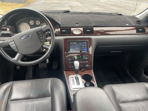 Used 2005 Ford Five Hundred Limited image 3