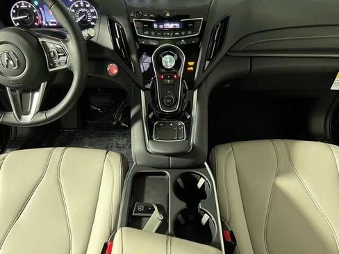 New 2025 Acura RDX SH-AWD image 9