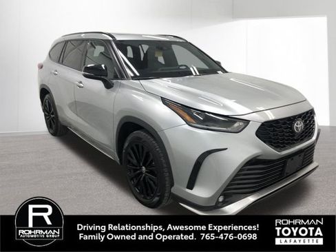 Used 2023 Toyota Highlander XSE AWD/4WD image 9