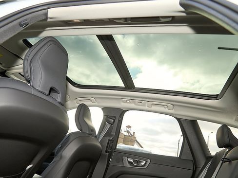 New 2026 Volvo XC60 B5 Plus w/ Climate Package image 22