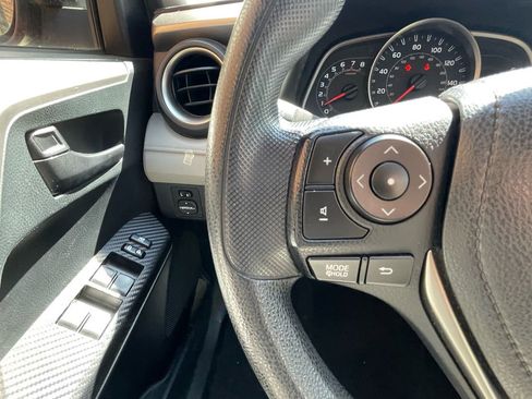 Used 2015 Toyota RAV4 LE image 13