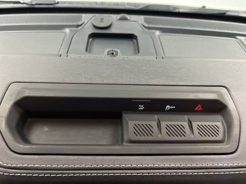Used 2025 Ford Bronco Outer Banks AWD/4WD image 50