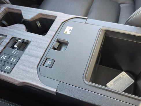 Used 2024 Toyota Land Cruiser image 39