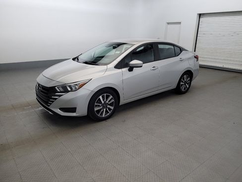 Used 2023 Nissan Versa SV FWD image 2