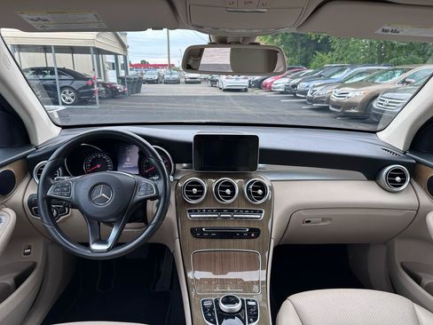 Used 2018 Mercedes-Benz GLC 300 image 24