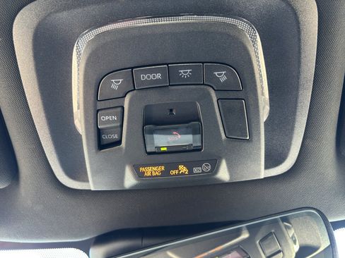 Used 2023 Toyota Crown Limited image 22